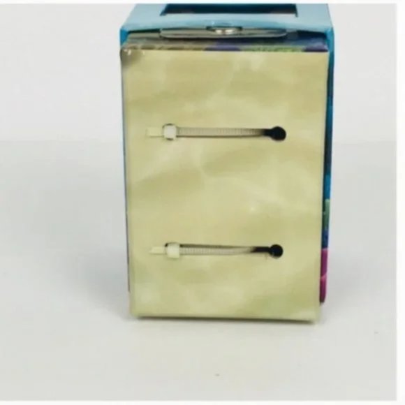 Disney Pixar Kids Finding Dory Blue And White Analog Wristwatch Watch - Picture 6 of 8